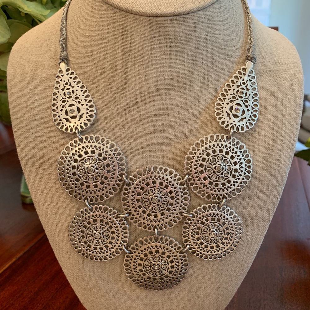 Stella & Dot Medina Bib Necklace - Picture 2 of 5